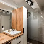 Apartament Skylark - Melbourne Penthouse With Jacuzzi & View Brașov