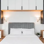 Skylark - Melbourne Penthouse With Jacuzzi & View *