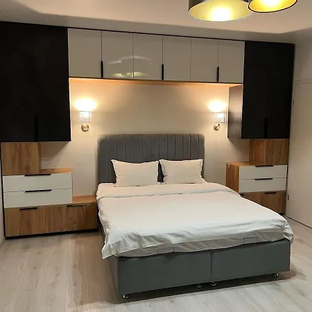 Apartment Skylark - Melbourne Penthouse With Jacuzzi & View Brasov