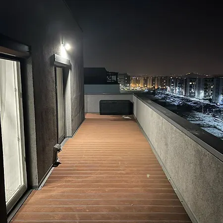 Apartment Skylark - Melbourne Penthouse With Jacuzzi & View