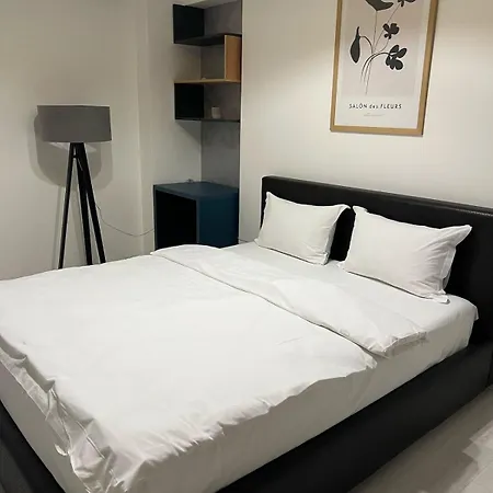 Apartment Skylark - Melbourne Penthouse With Jacuzzi & View *