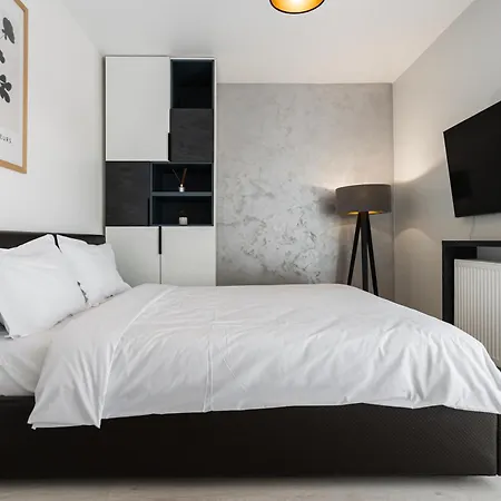 דירה Skylark - Melbourne Penthouse With Jacuzzi & View