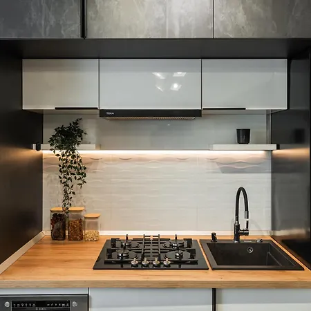 Skylark - Melbourne Penthouse With Jacuzzi & View