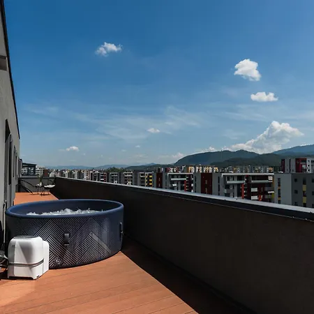 Skylark - Melbourne Penthouse With Jacuzzi & View
