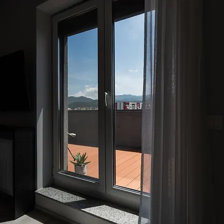 Skylark - Melbourne Penthouse With Jacuzzi & View