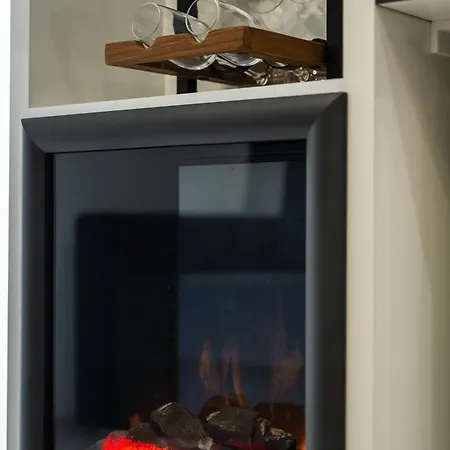 Skylark - Melbourne Penthouse With Jacuzzi & View Brasov