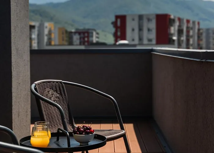 Skylark - Melbourne Penthouse With Jacuzzi & View Brasov