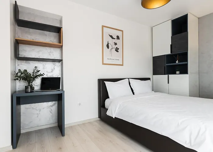 Skylark - Melbourne Penthouse With Jacuzzi & View *