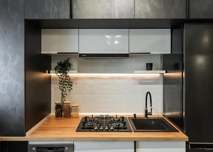 Skylark - Melbourne Penthouse With Jacuzzi & View